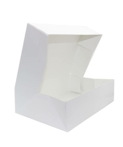 white bakery box for baked goods